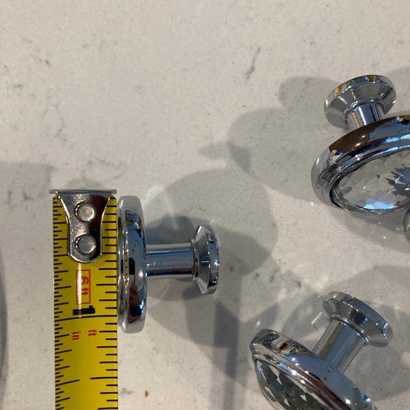 Polished Chrome 4” cabinet handles and crystal knobs - Picture 5 of 8